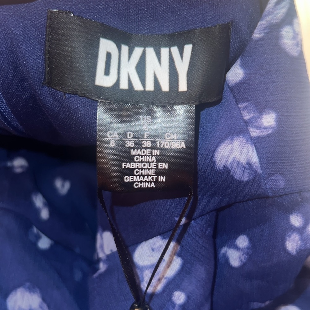DKNY Scattered Print Asymmetrical Neck Flutter Shortsleeve Ruched Bodice Dress 6 - Picture 5 of 11